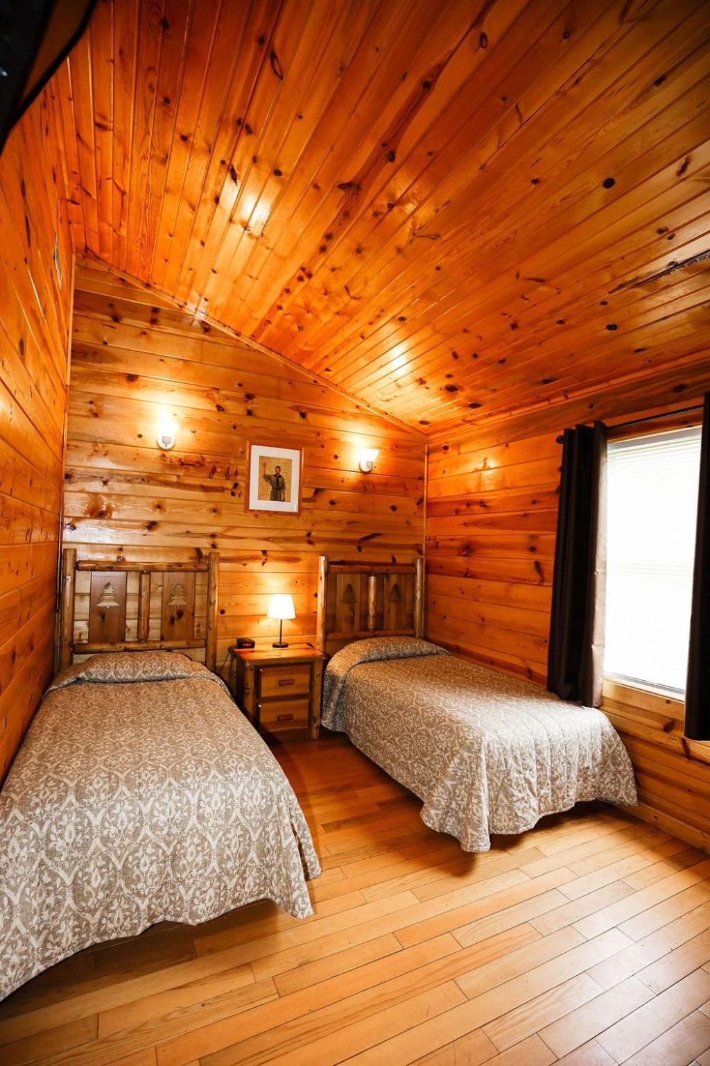 The Cabins At Pine Haven - Beckley Beaver Exterior photo
